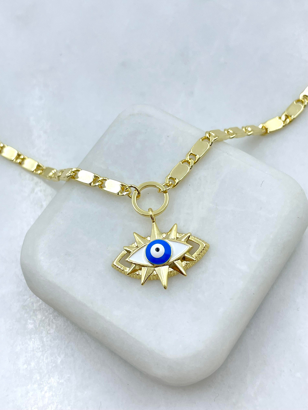 Altın Kaplama Plaka Yansımalı Göz Sallantılı Kolye Gold