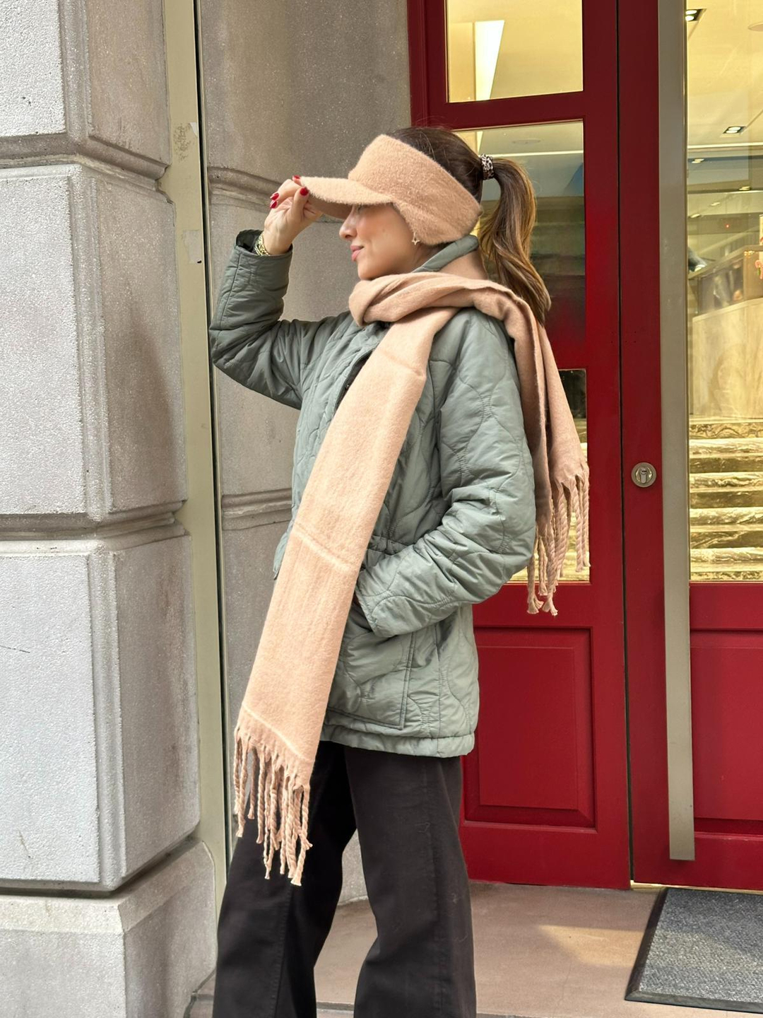 Yumuşak Dokulu Burgu Püsküllü Şal Vizon