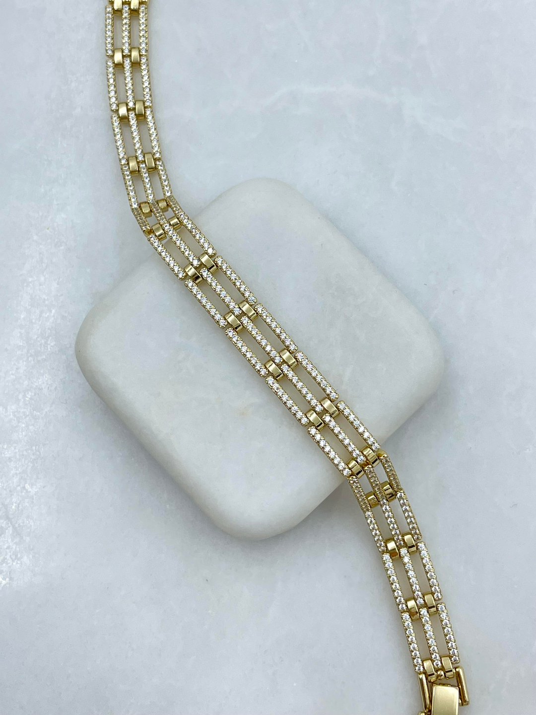 Özel Seri Üç Sıra Gömme Taşlı Şerit Bileklik Gold