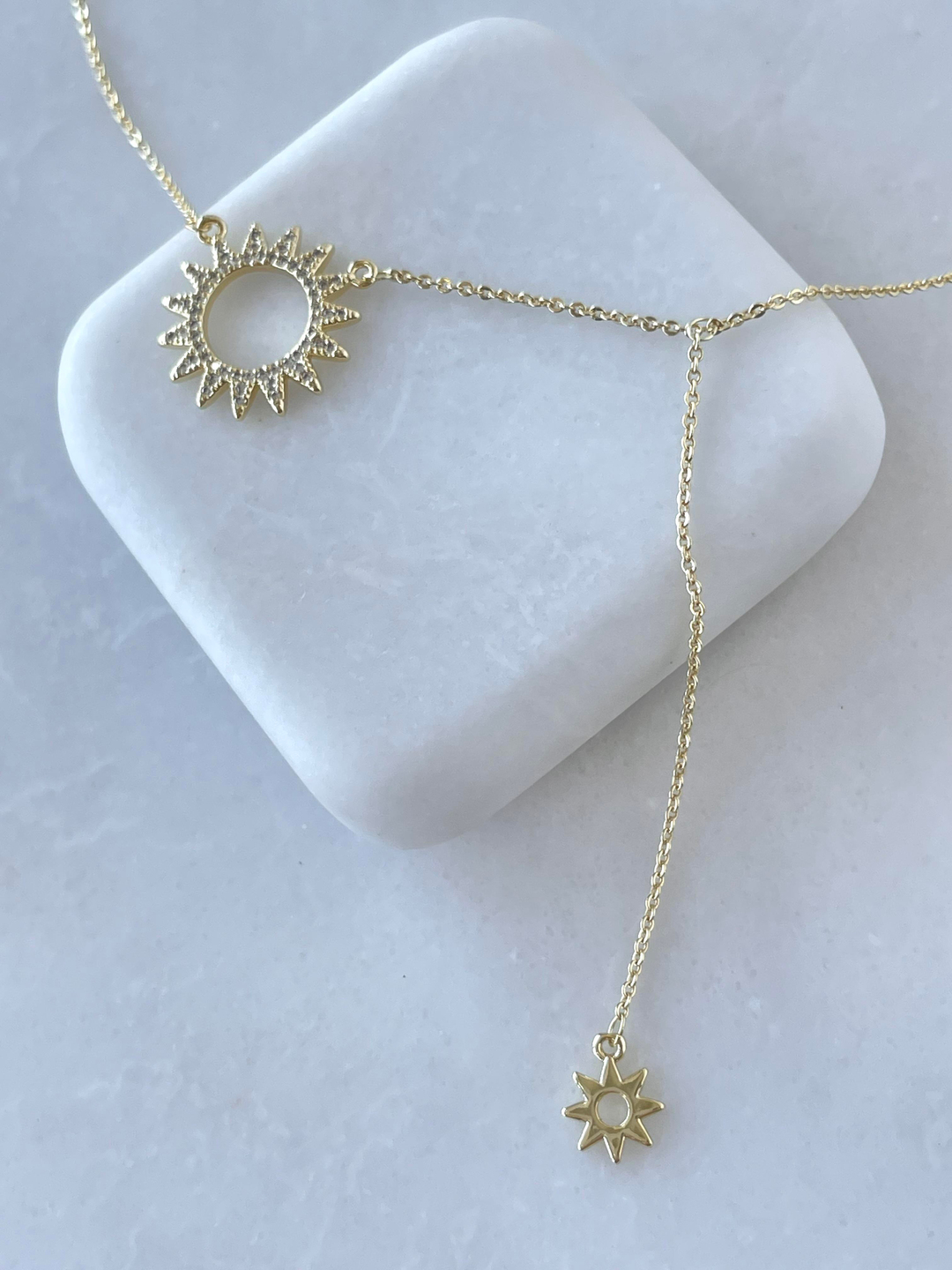 Altın Kaplama Gömme Taşlı Güneş Kolye Gold