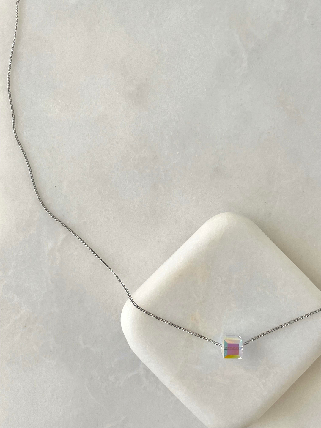 Özel Seri Yansımalı Küp Kristal Zincir Kolye Gümüş