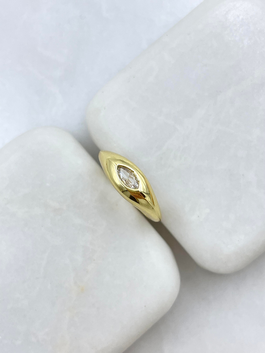 Altın Kaplama Kristal Taşlı Bombeli Serçe Parmak Yüzüğü Gold