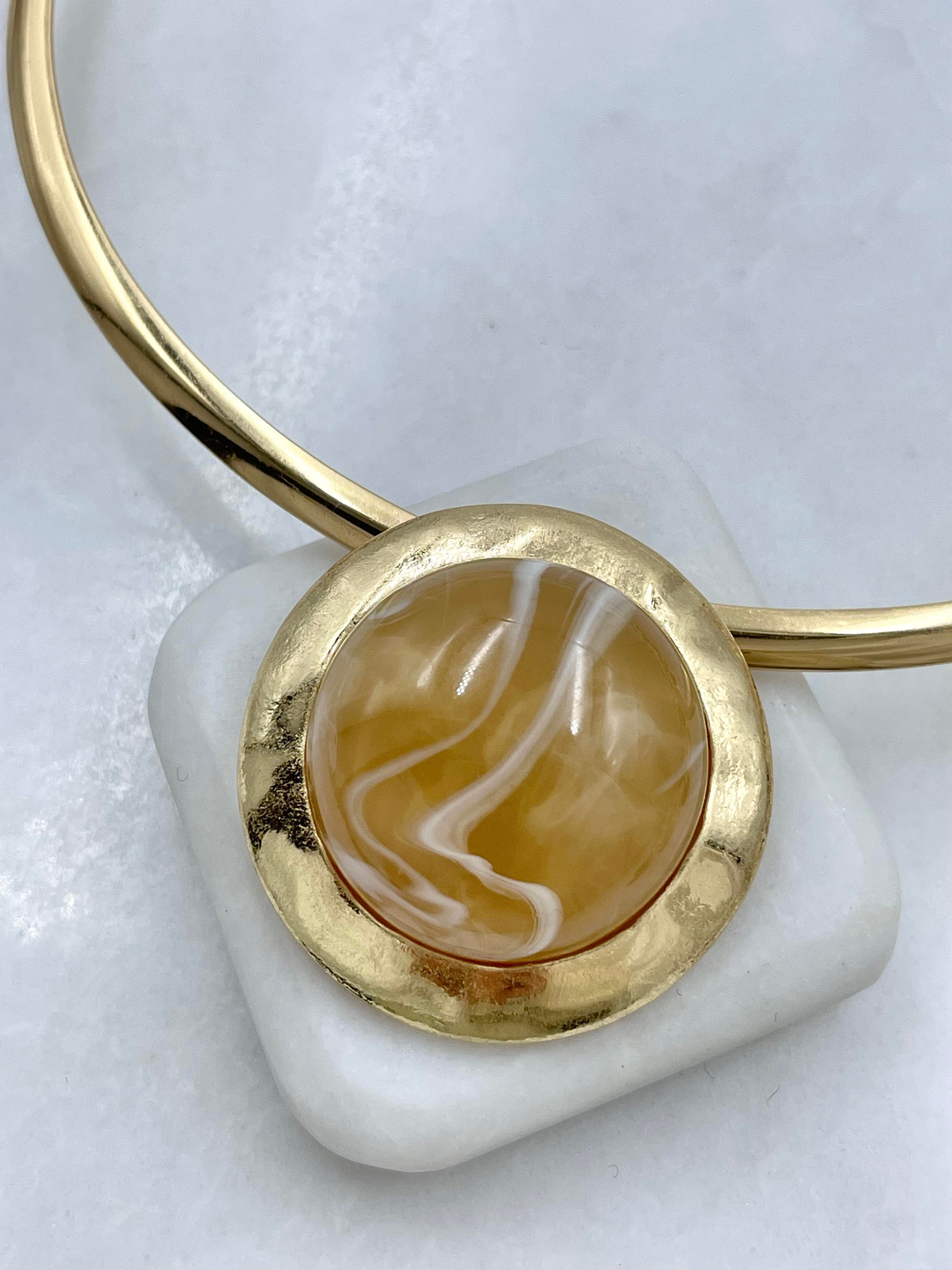 Altın Kaplama Doğal Taşlı Vintage Choker Kolye Bej