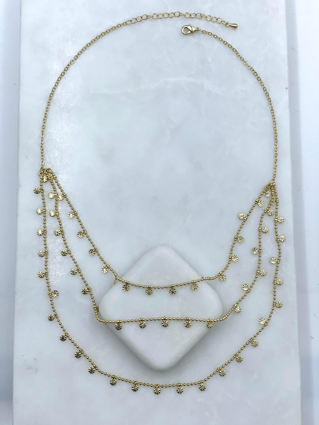 Altın Kaplama Üç Sıra Pul Sallantılı Topçuk Zincir Kolye Gold