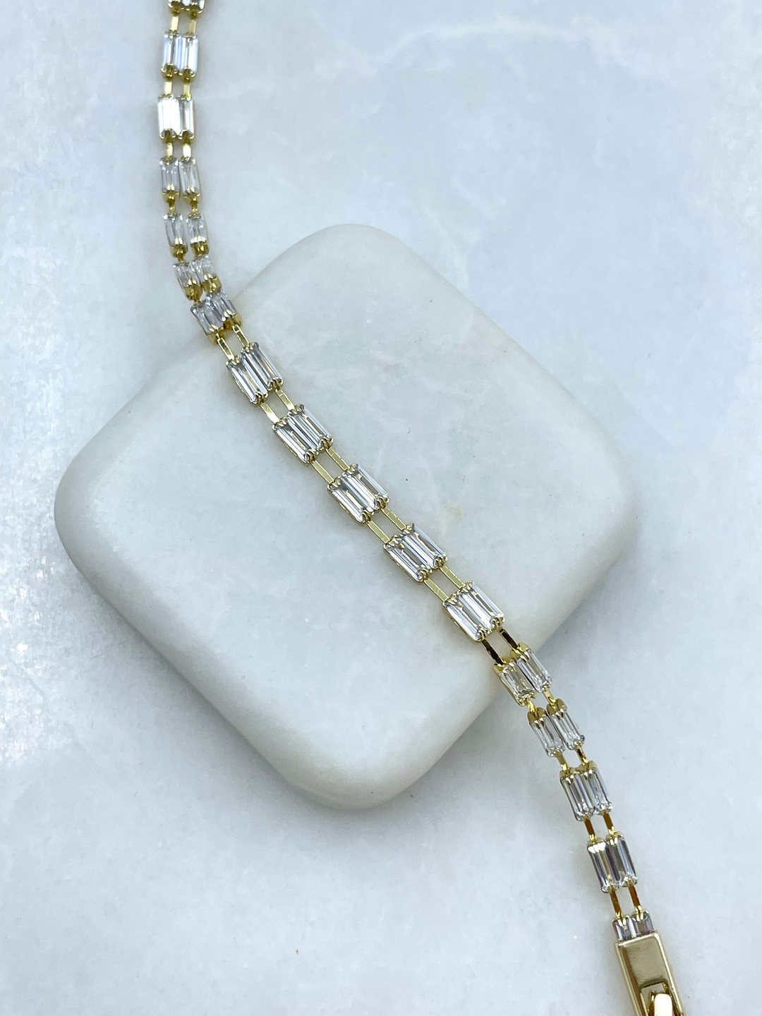 Özel Seri Çift Sıra Baget Taşlı Bileklik Gold