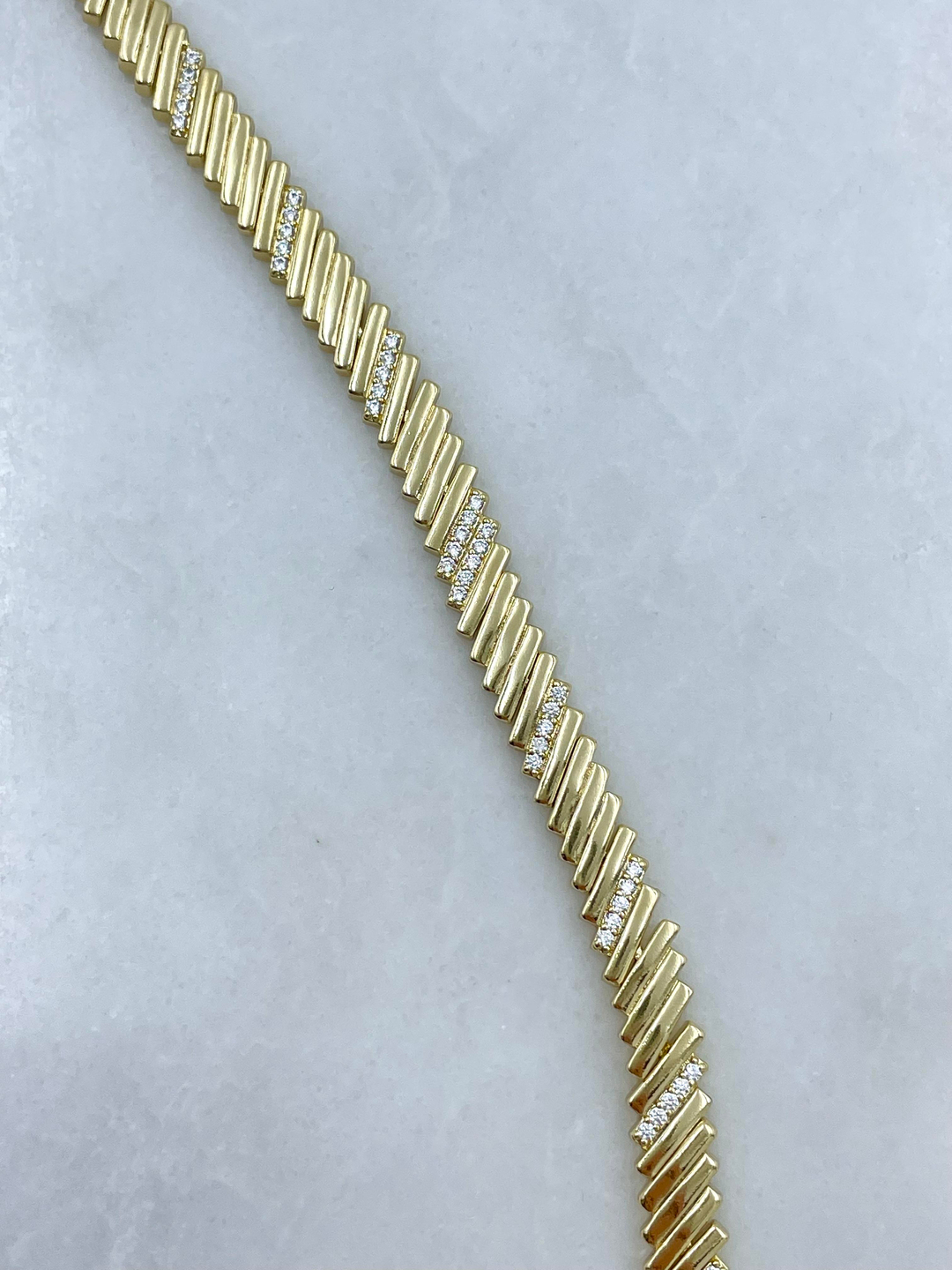 Özel Seri Gömme Taşlı Sütun Bileklik Gold