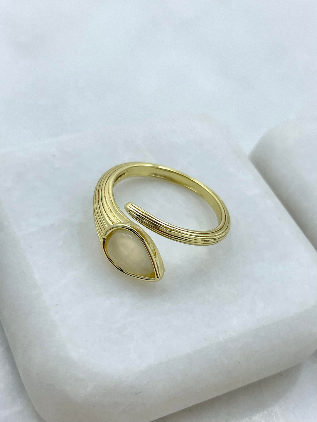 Altın Kaplama Doğal Taşlı Yılan Yüzük Gold