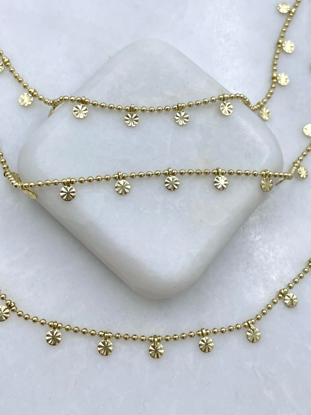 Altın Kaplama Üç Sıra Pul Sallantılı Topçuk Zincir Kolye Gold