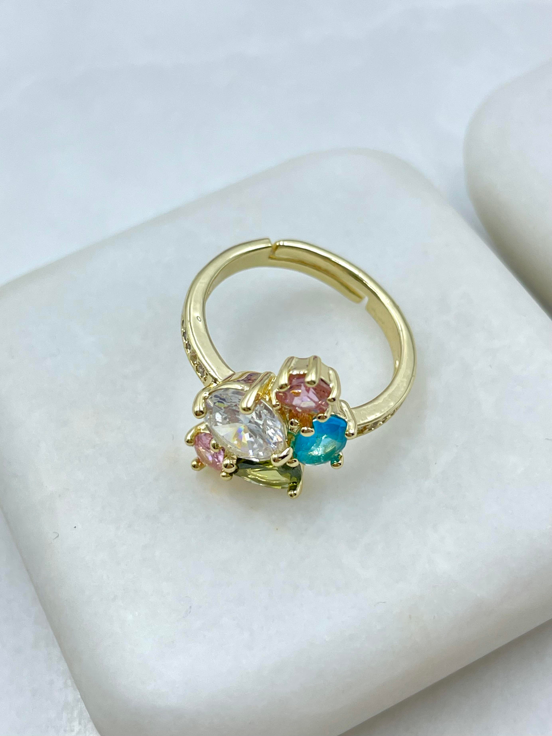 Altın Kaplama Karışık Renkli Kristal Taşlı Yüzük Gold