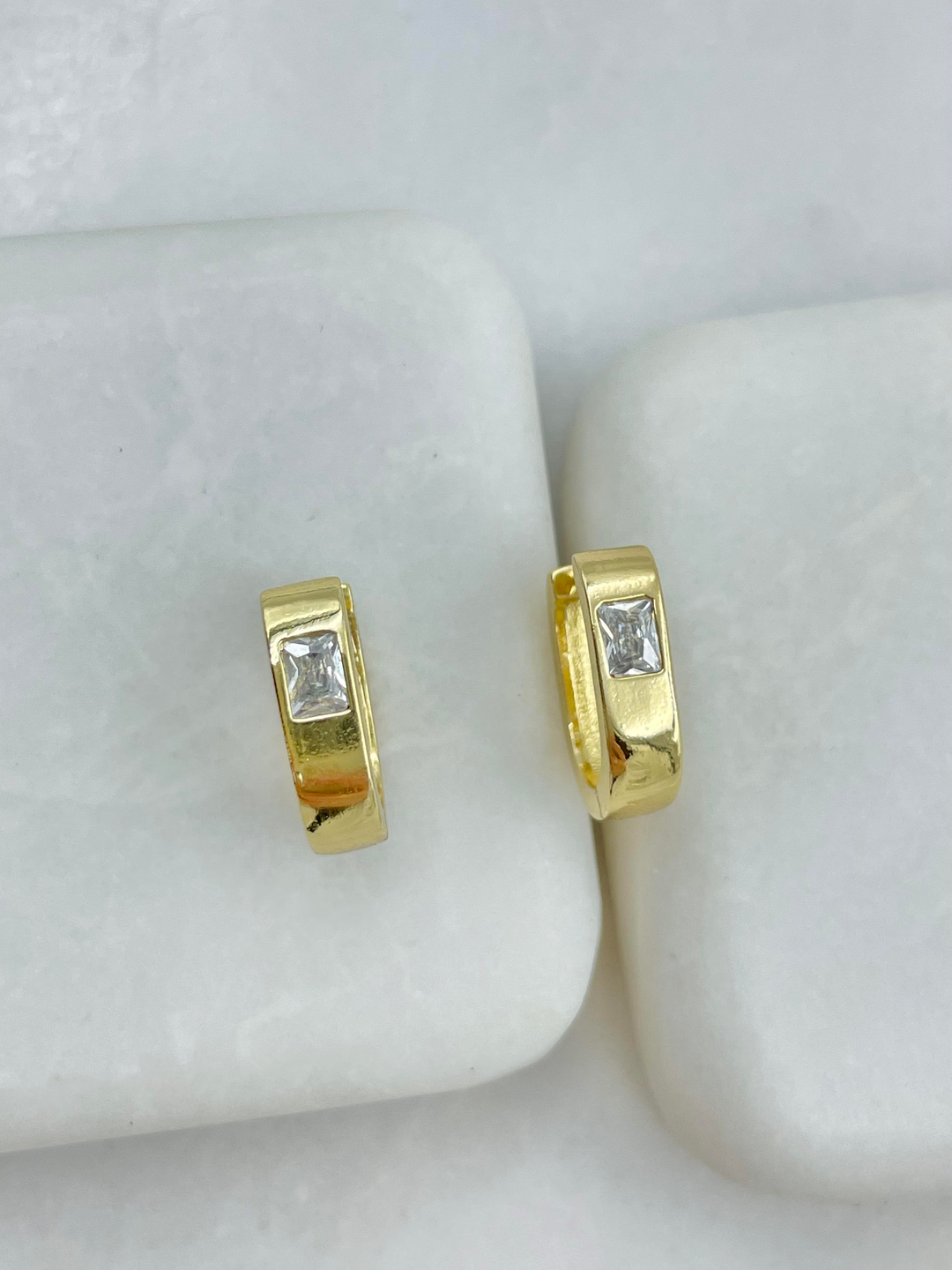 Özel Seri Kristal Taşlı Köşeli Küpe Gold