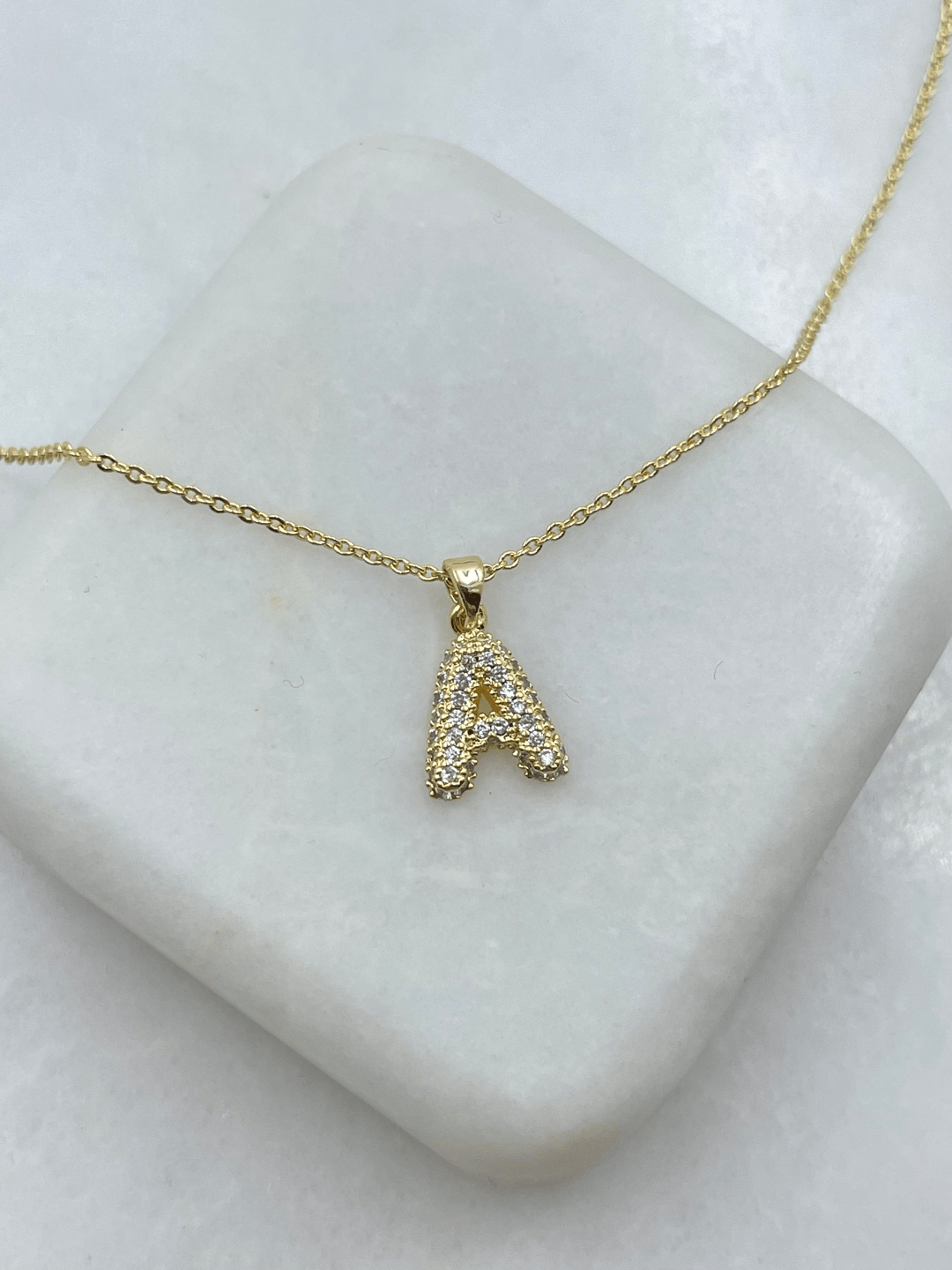 Altın Kaplama Gömme Taşlı Küçük Bombeli Harf Kolye Gold