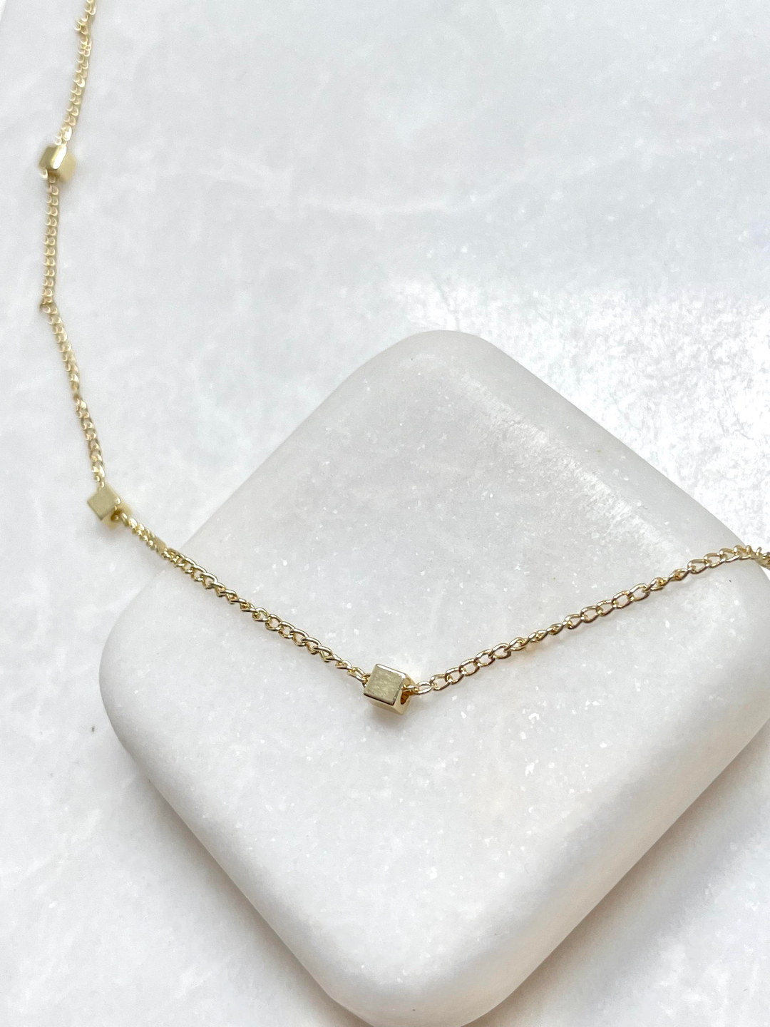 Altın Kaplama Minimal Küp Zincir Kolye 95 cm Gold