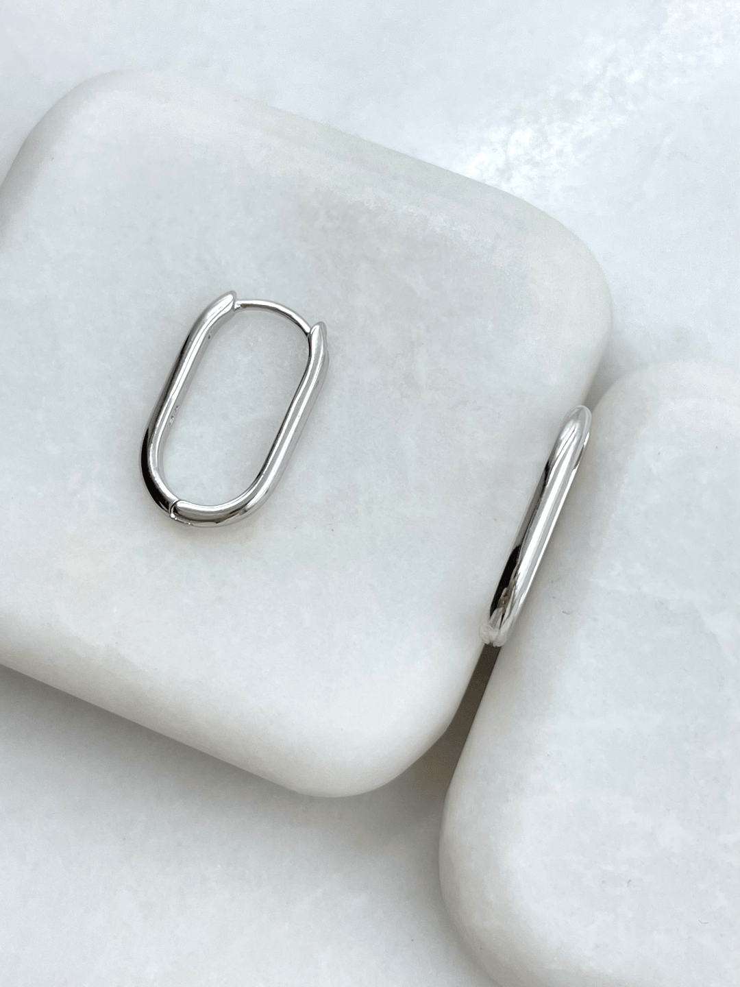 Özel Seri Oval Köşeli U Küpe Gümüş