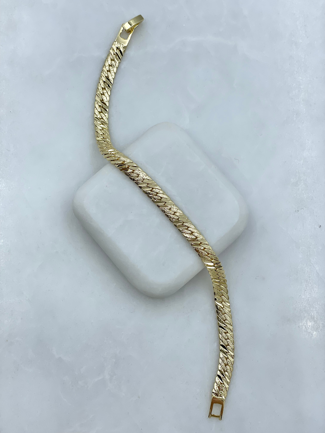 Altın Kaplama İnce Kumlu Ezme Zincir Bileklik Gold