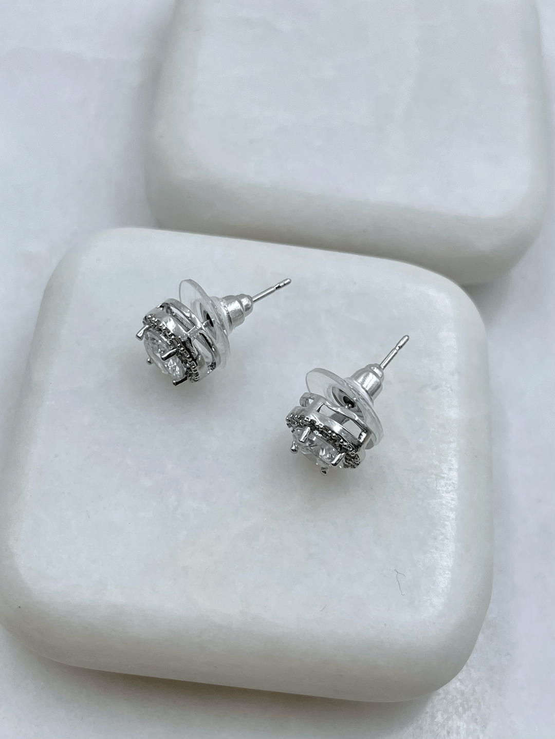 Altın Kaplama Gömme ve Kristal Taşlı Daire Küpe 0.8 mm Gümüş