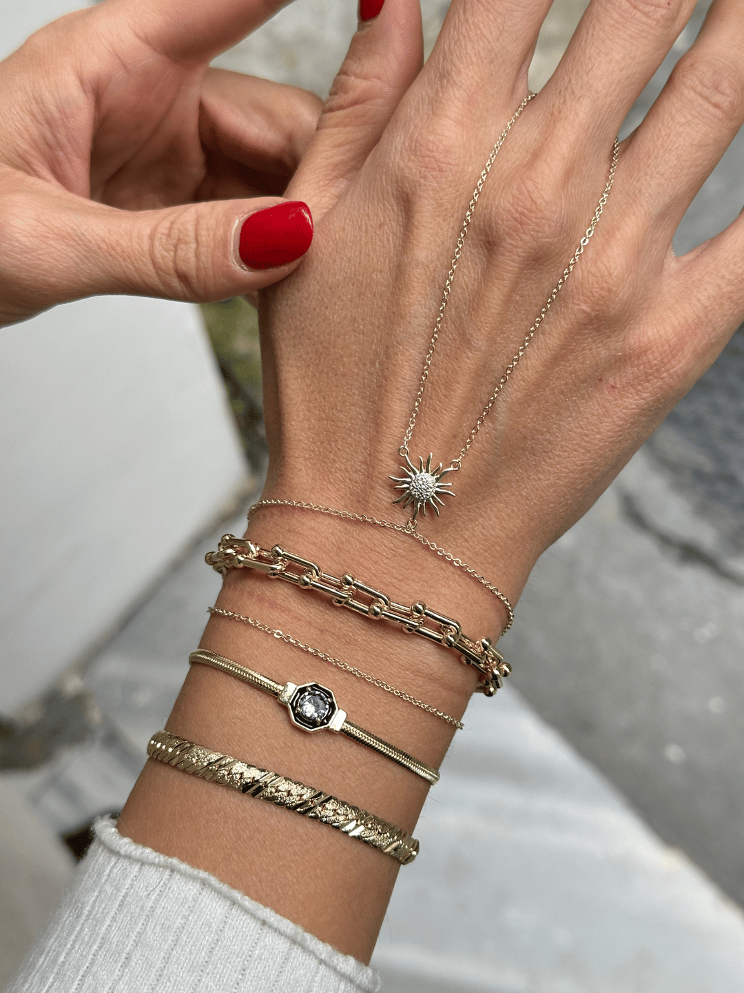 Altın Kaplama Topçuk Zincir Geçmeli Bileklik Gold