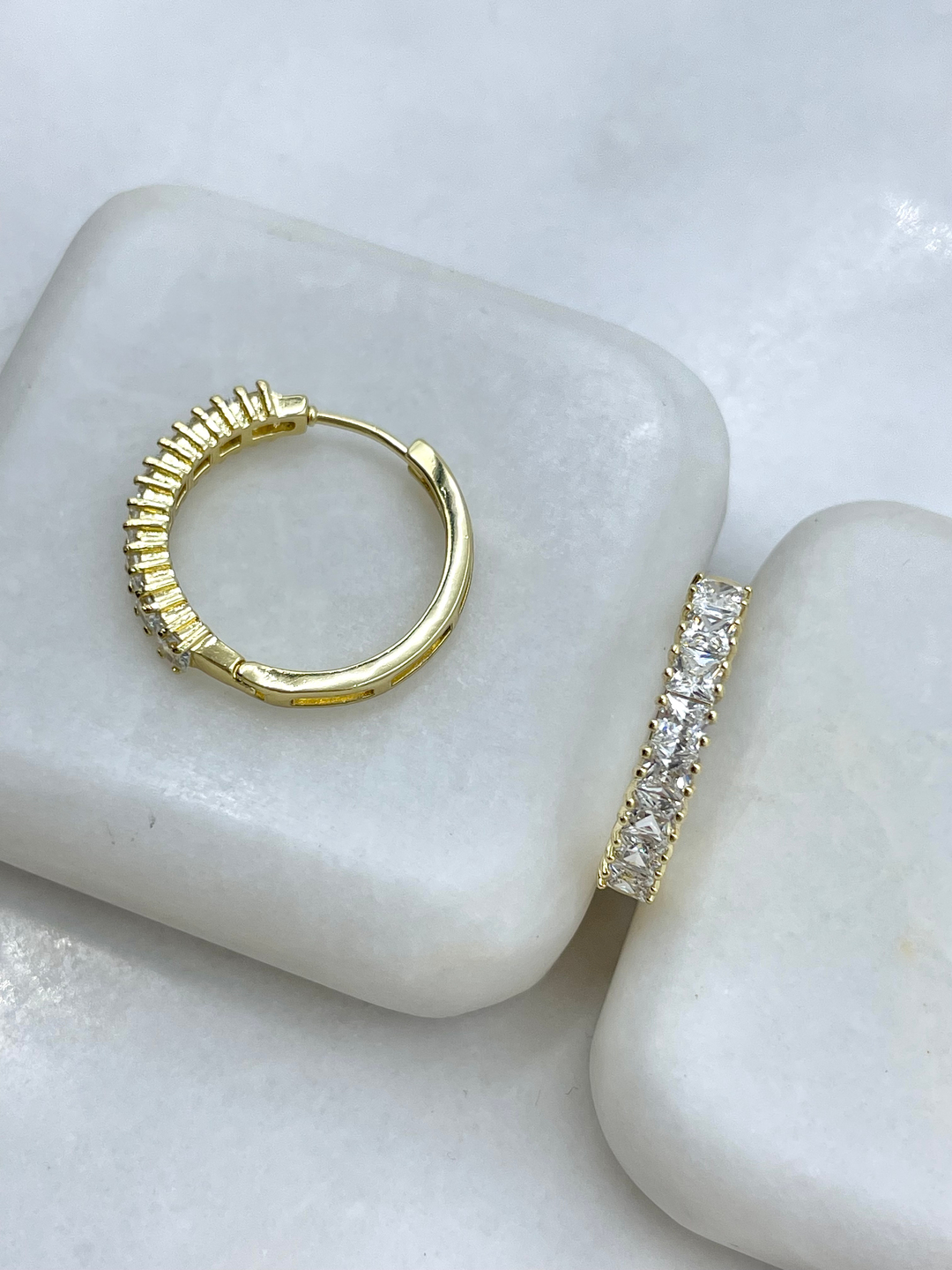 Özel Seri Kristal Taşlı Halka Küpe 2 cm Gold