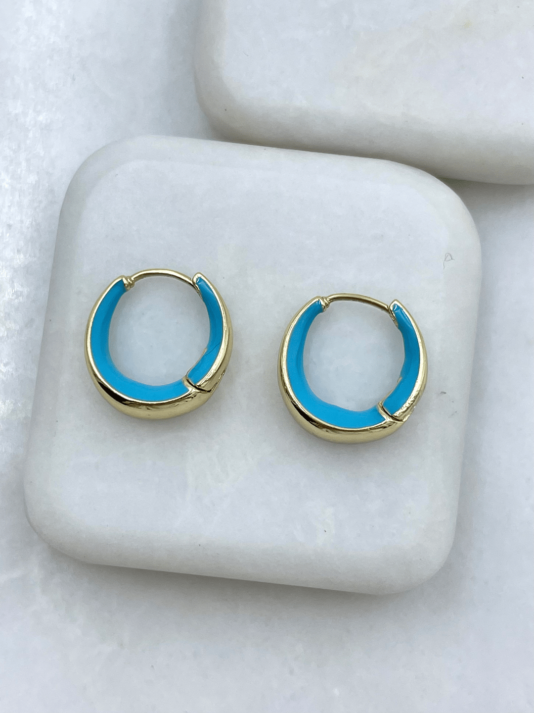 Özel Seri Turkuaz Mineli Bombeli Halka Küpe Gold