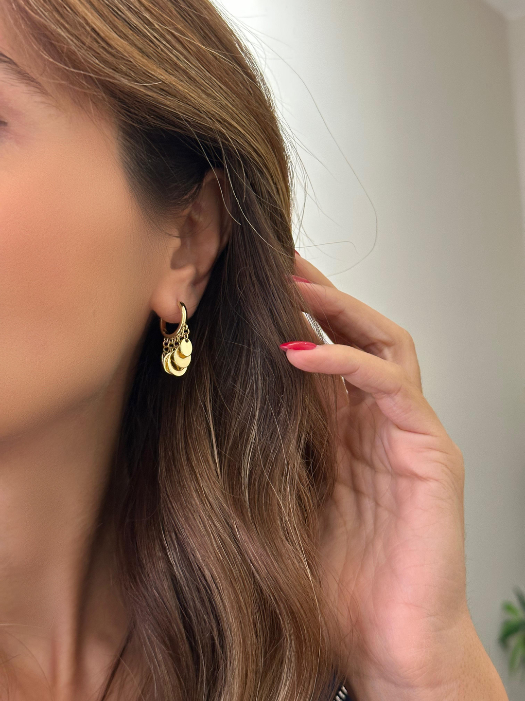 Özel Seri Pul Sallantılı Halka Küpe Gold