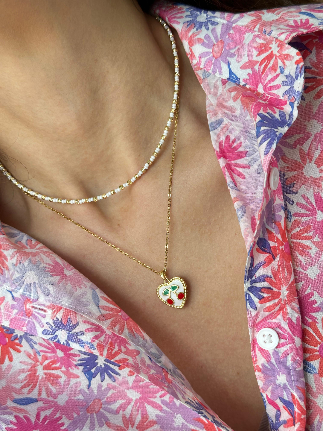 Çelik Mineli Kalp Çerçeve Kiraz Kolye Gold