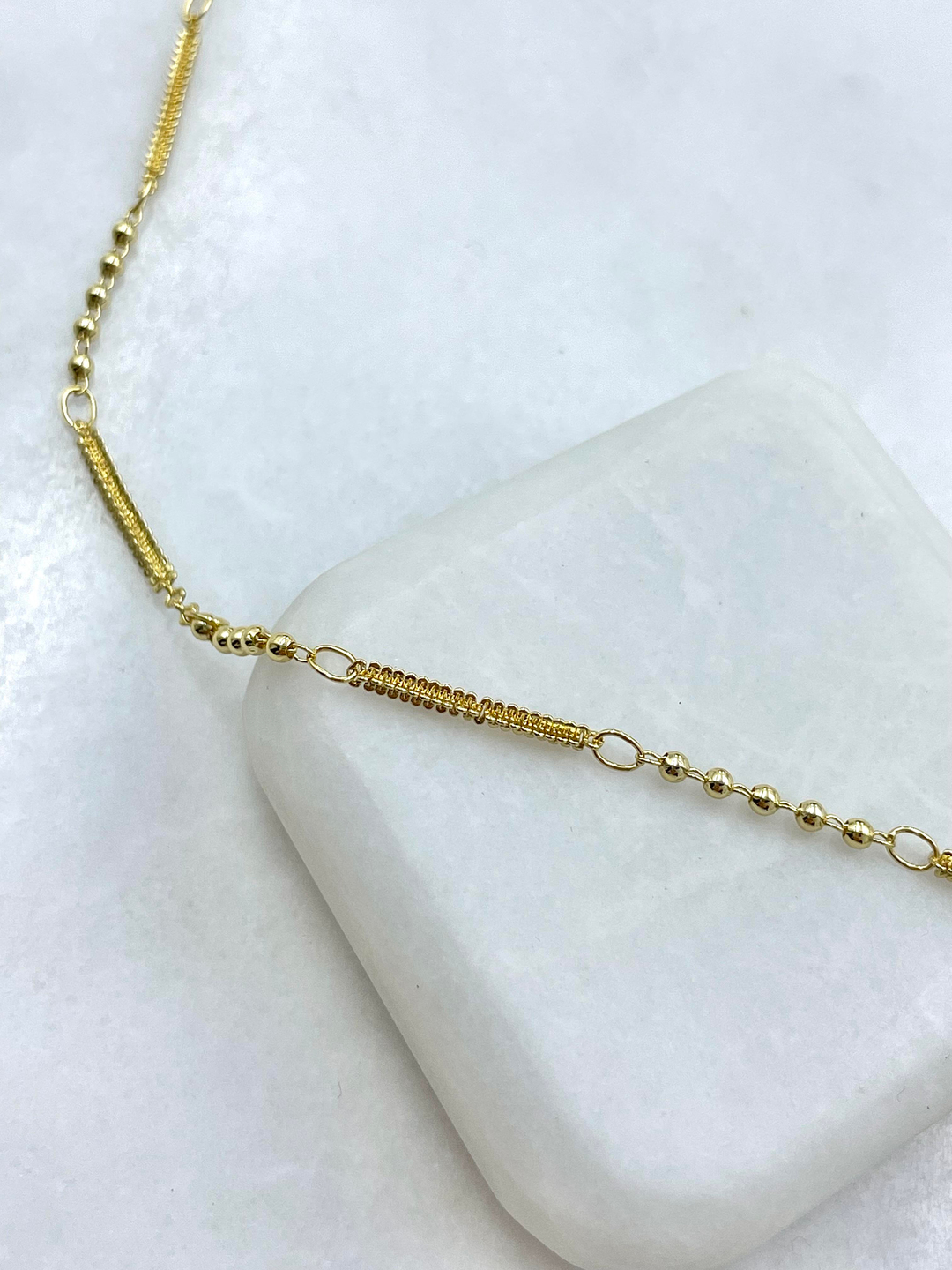 Altın Kaplama Topçuk ve Zikzak Zincir Kolye Gold