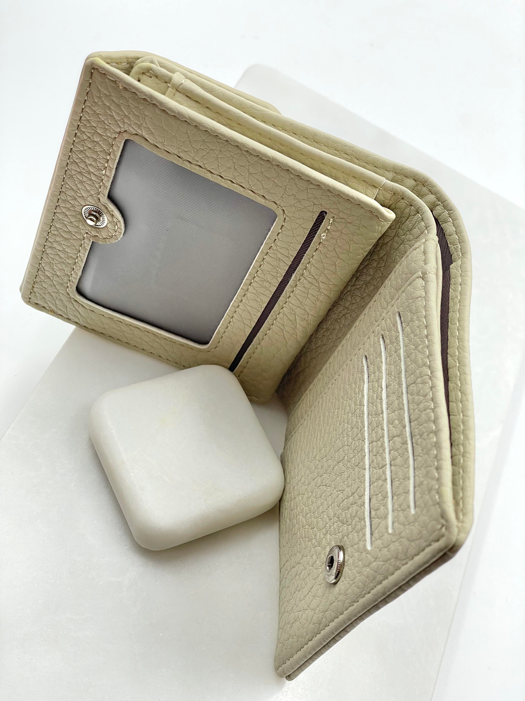 Küçük Kapaklı Cüzdan Bej