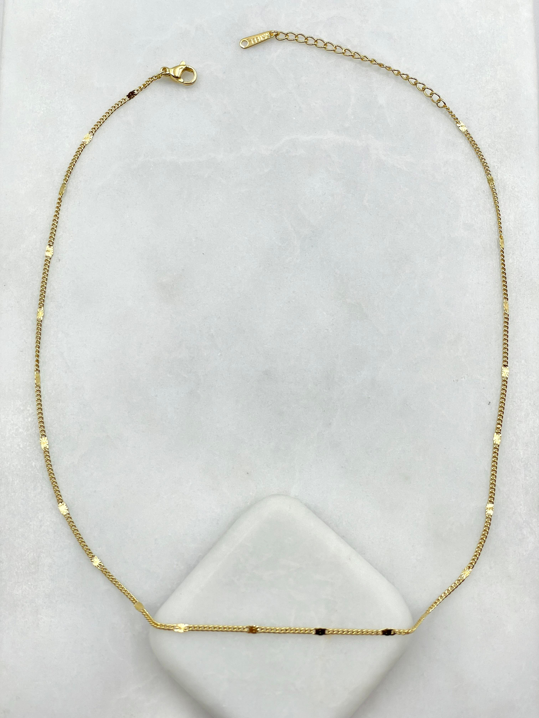 Çelik Lazer Kesim Plaka Detaylı Zincir Kolye Gold