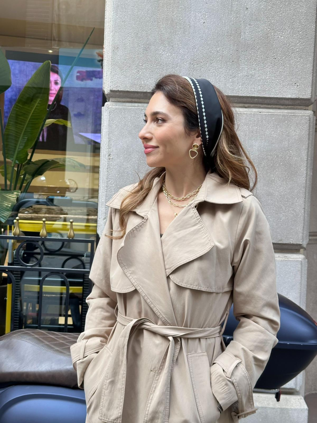 Kare Desenli Siyah-Beyaz Fular 70 x 70 cm Renkli