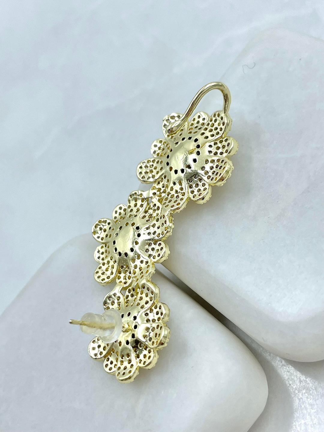 Altın Kaplama Gömme Taşlı ve İncili Üçlü Çiçek Model Kıkırdaklı Küpe Gold