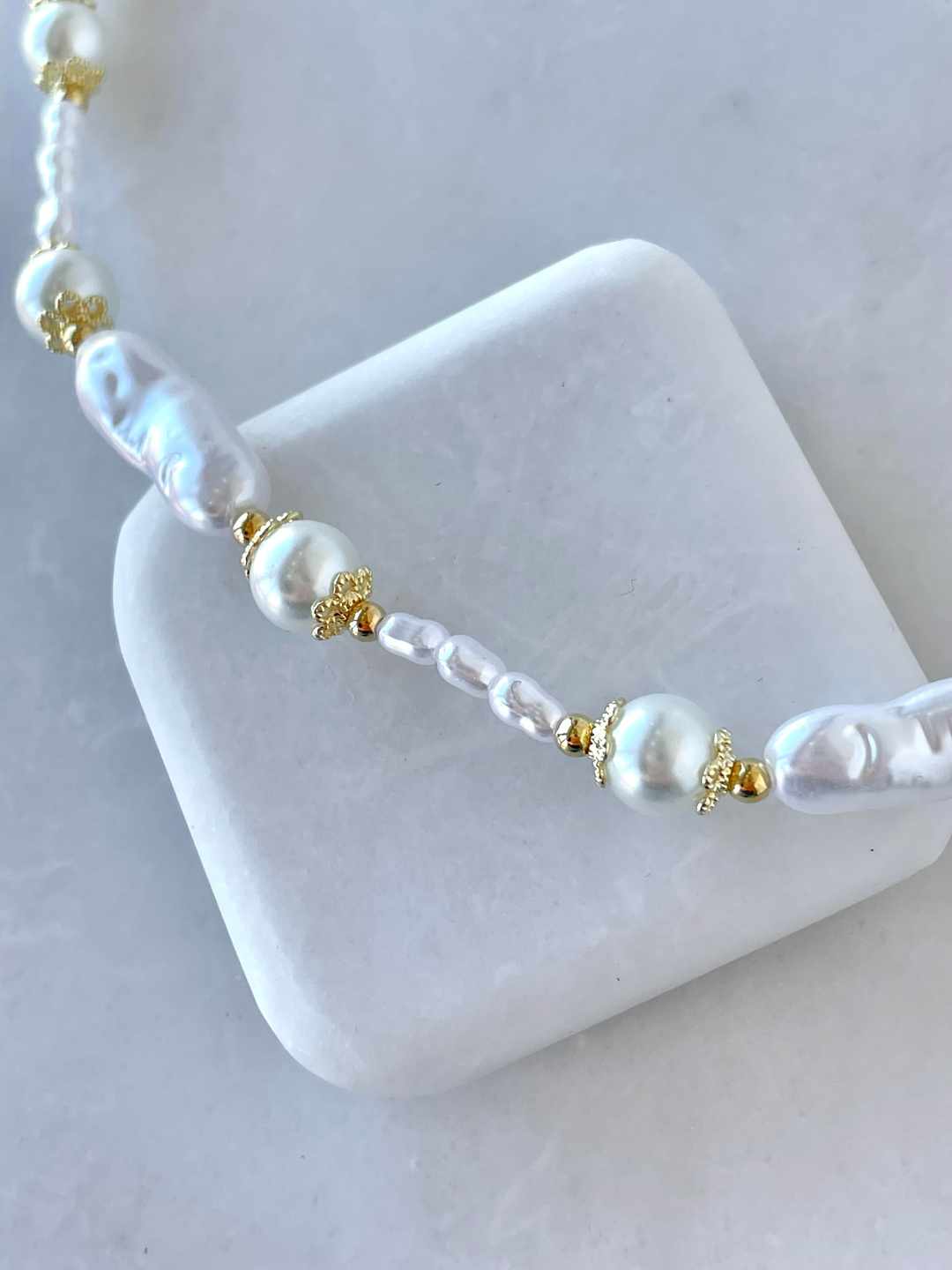 Gold Detaylı Zarif İnci Kolye Gold