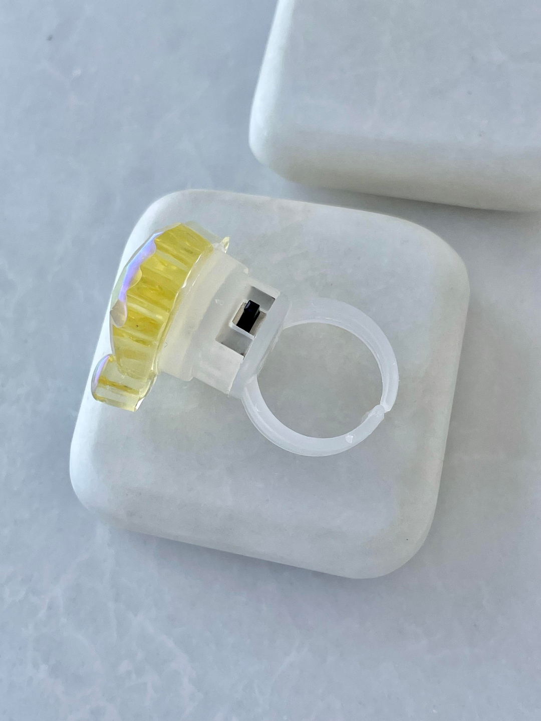 Işıklı Kristal Taç Yüzük