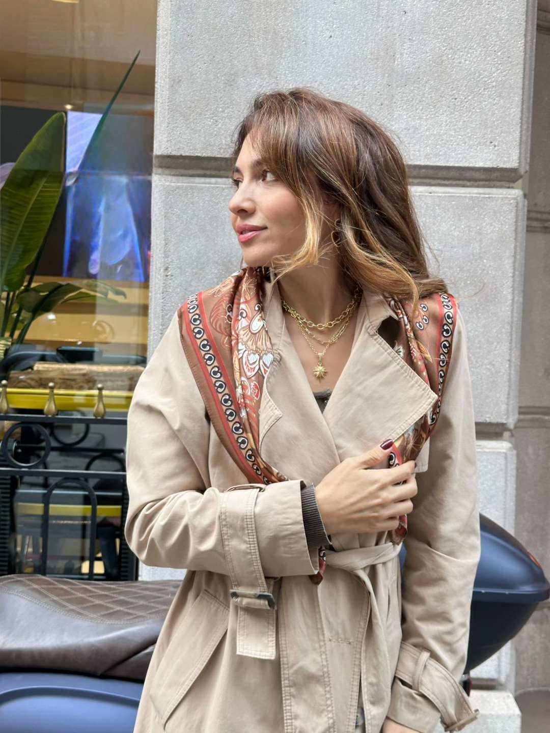 Etnik Desenli Kahve Fular 70 x 70 Renkli