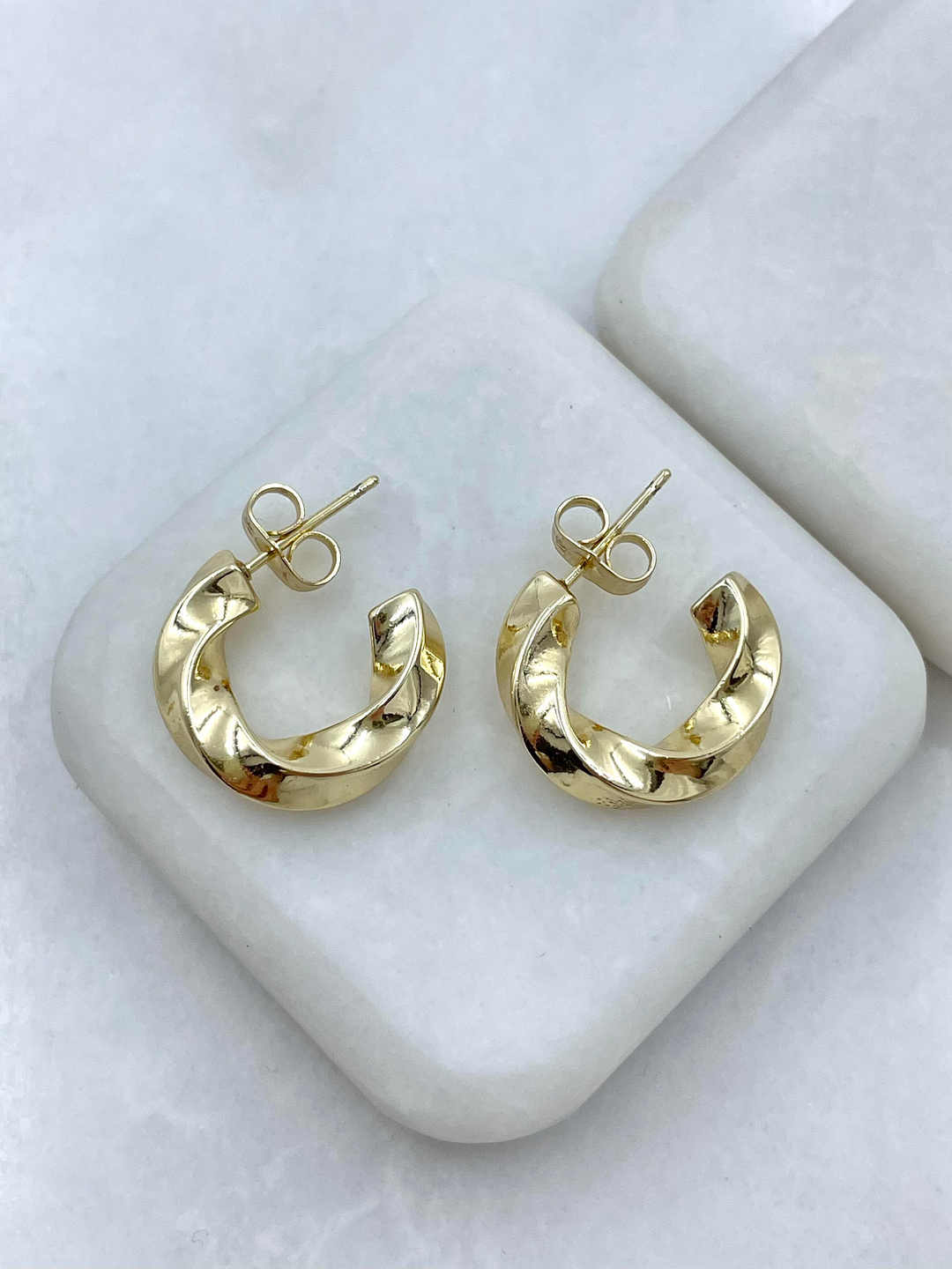 Özel Seri Sarmal C Model Küpe Gold