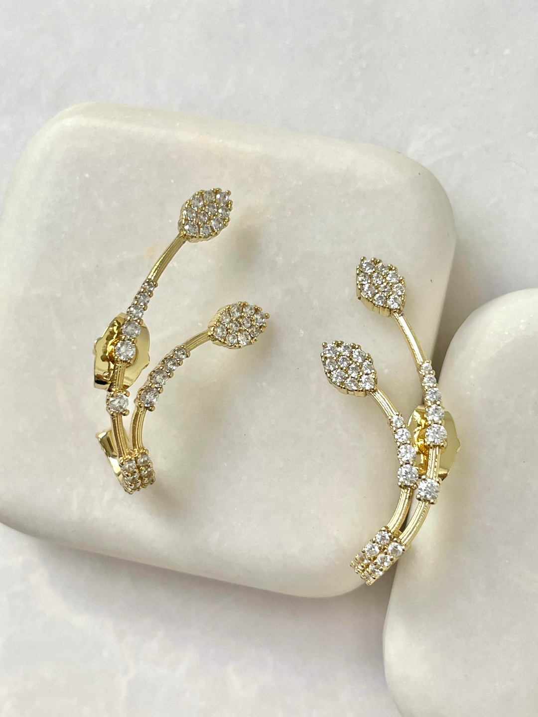 Özel Seri İkili Görünüm Zirkon Taşlı Kıkırdaklı Küpe Gold