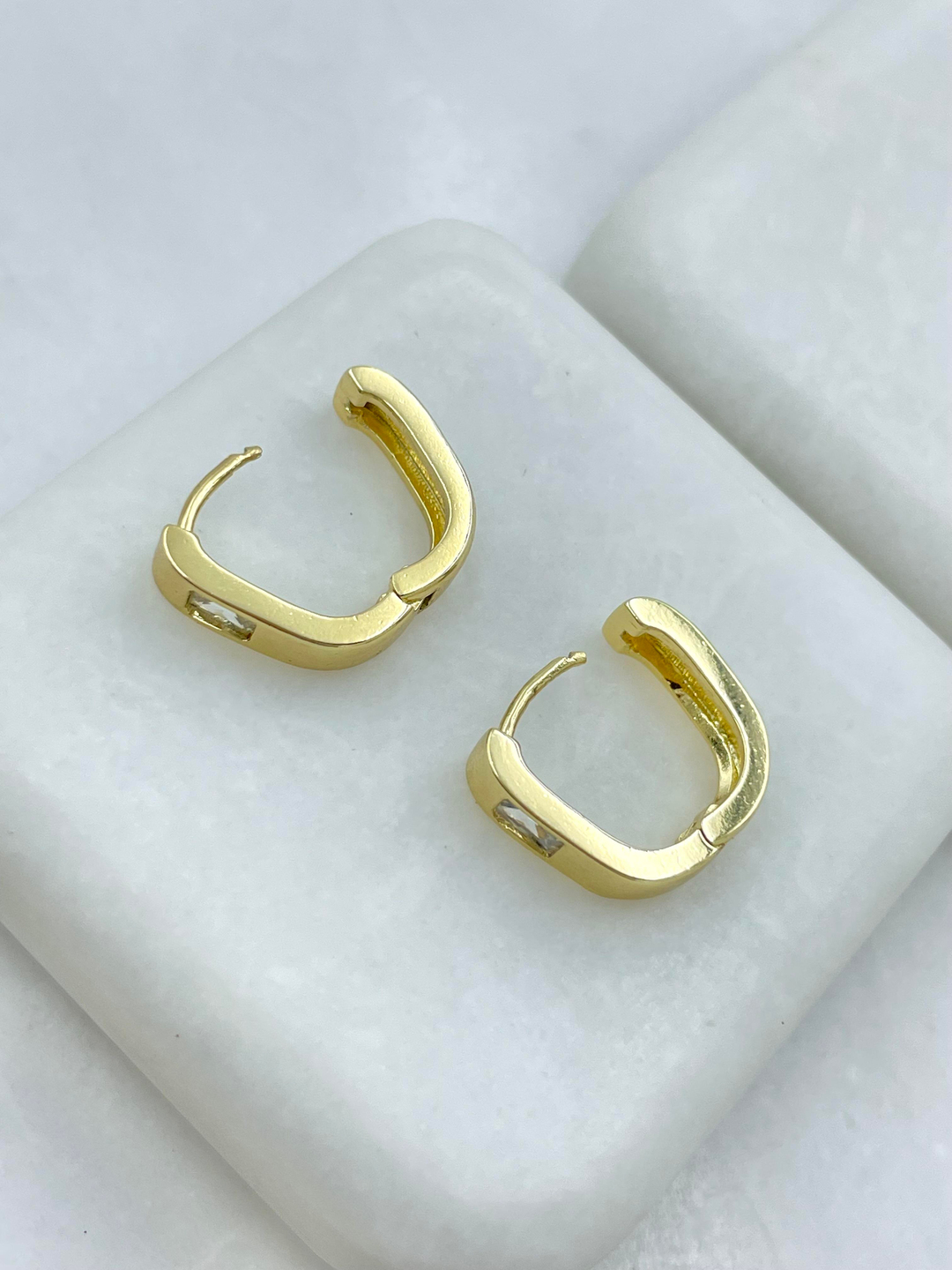 Özel Seri Kristal Taşlı Köşeli Küpe Gold