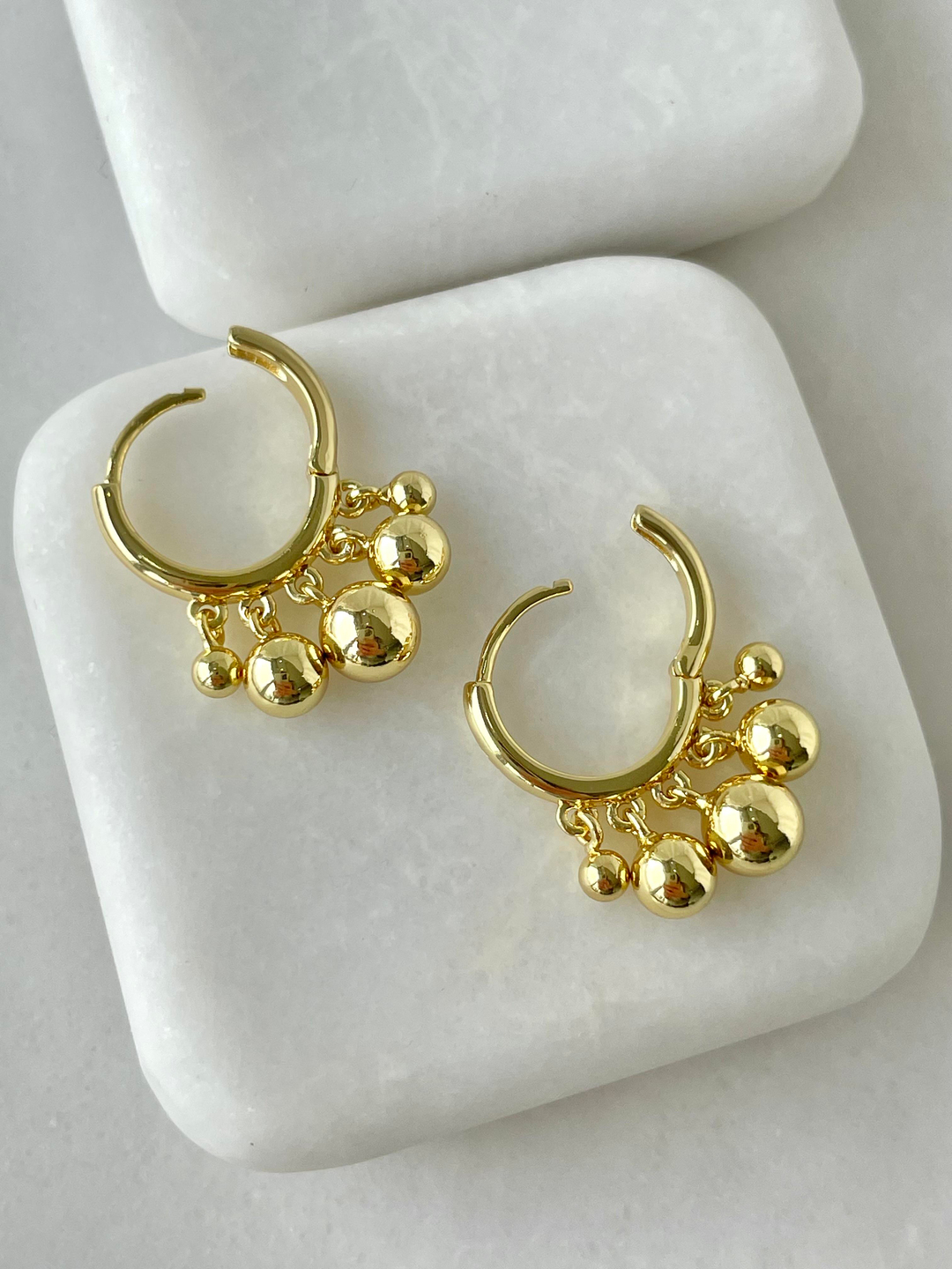 Özel Seri Büyük Küçük Topçuk Sallantılı Halka Küpe Gold