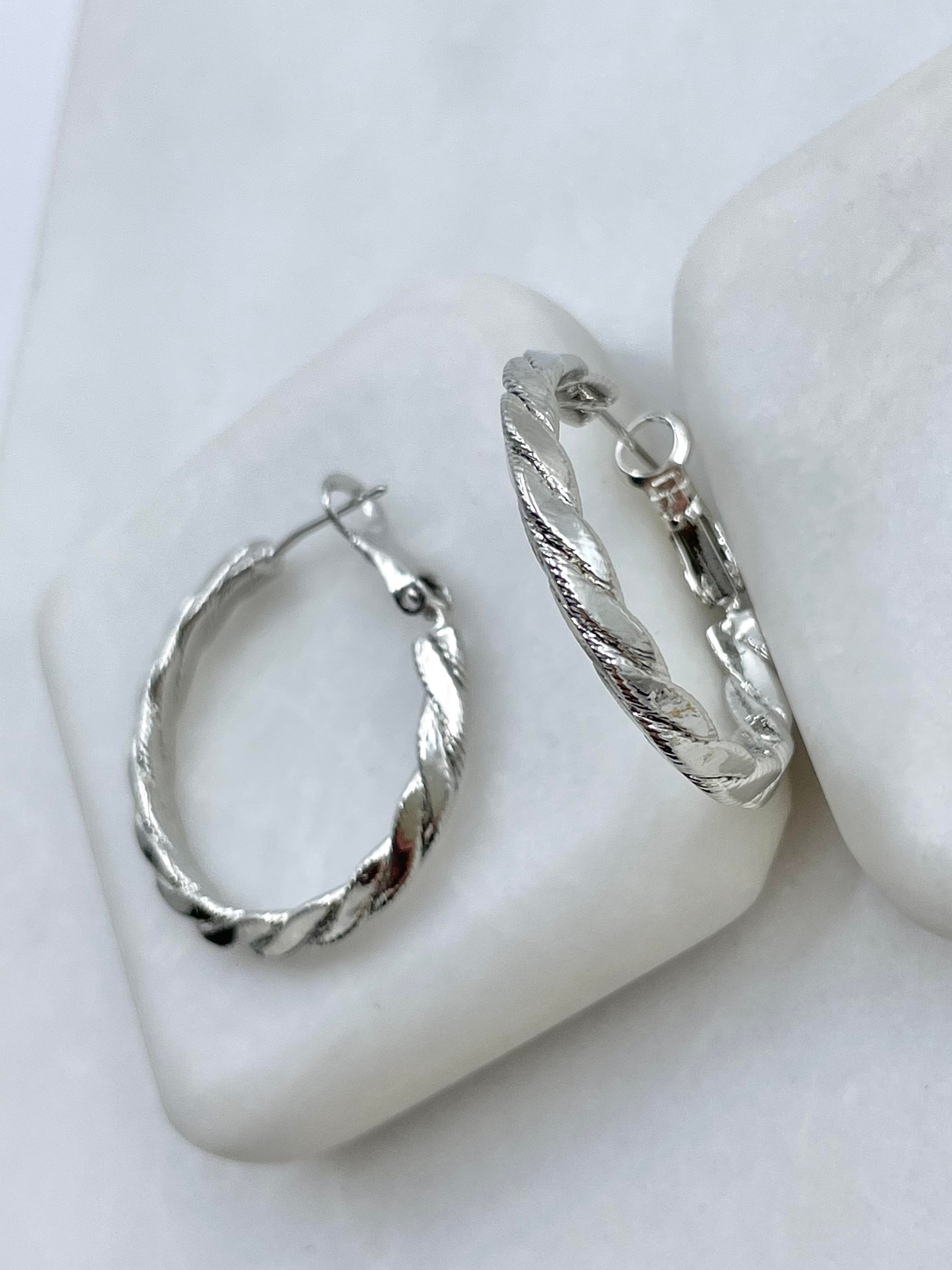 Altın Kaplama Işıltılı Sarmal Küpe 3 cm Gümüş