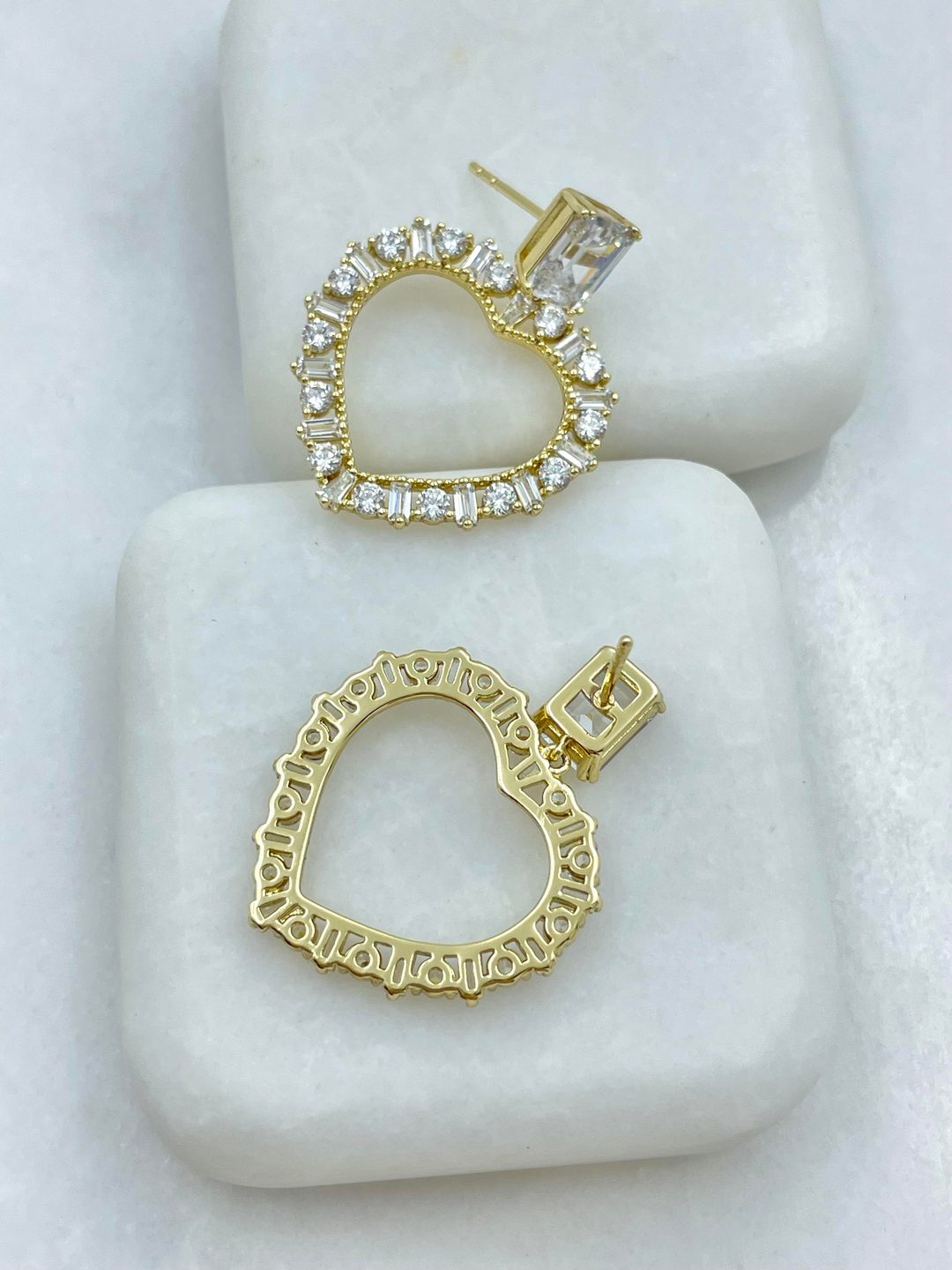 Özel Seri Kristal Taşlı İçi Boş Kalp Küpe Gold