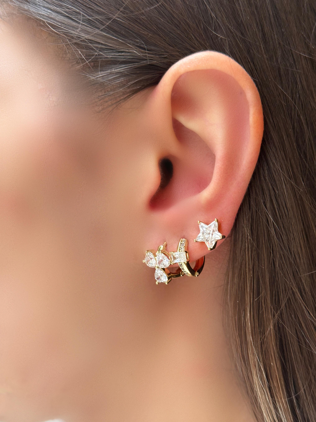 Özel Seri Gömme ve Baget Taşlı Halka Küpe Gold