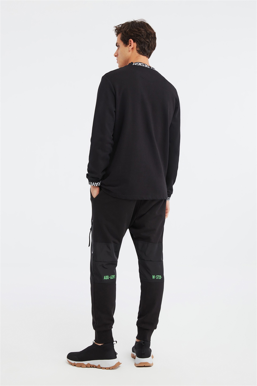 ACE Erkek Siyah Baskılı Yuvarlak Yaka Comfort Fit Sweatshirt