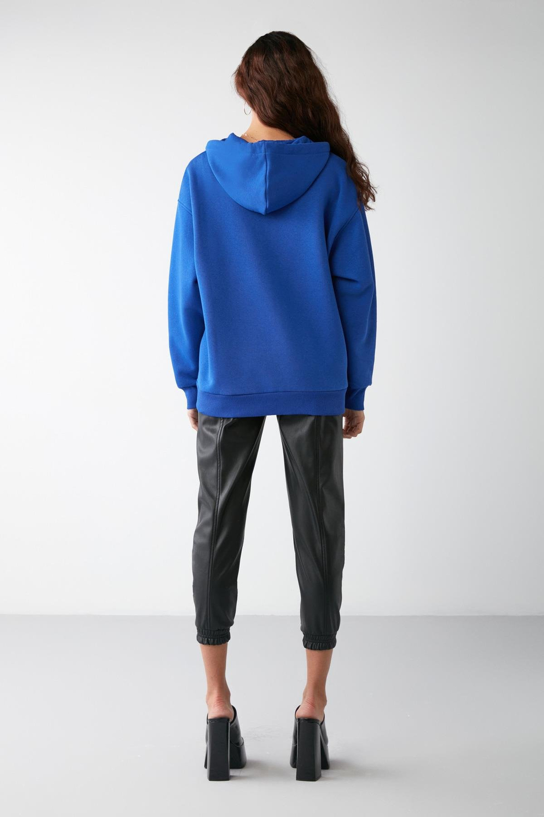 ALENA Kadın Basic Kanguru Cepli Oversize Organik Pamuk Fermuarlı Kapüşonlu Saks Mavi Sweatshirt