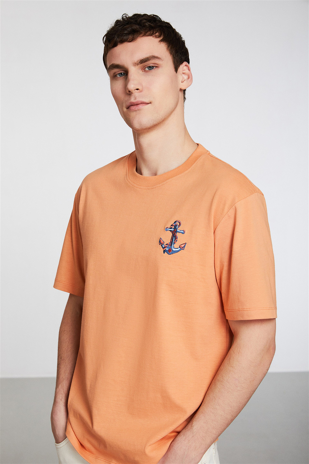 ANCHOR Erkek Somon Nakışlı-İşlemeli Yuvarlak Yaka Regular Fit T-Shirt
