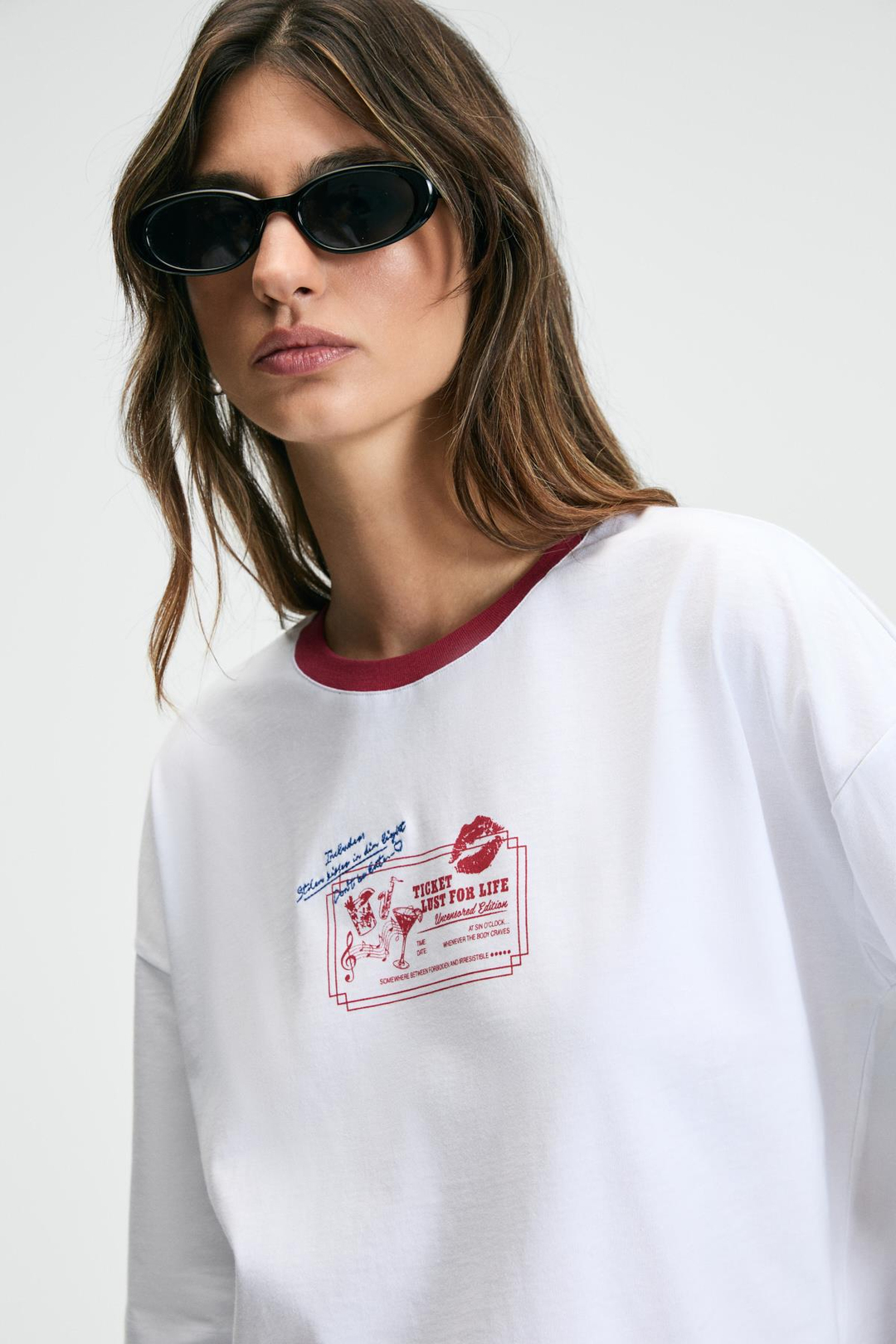 ARMELIA Kadın Bisiklet Yaka Düşük Omuz Önü Baskı Ve Nakış Detaylı Relaxed Beyaz T-Shirt