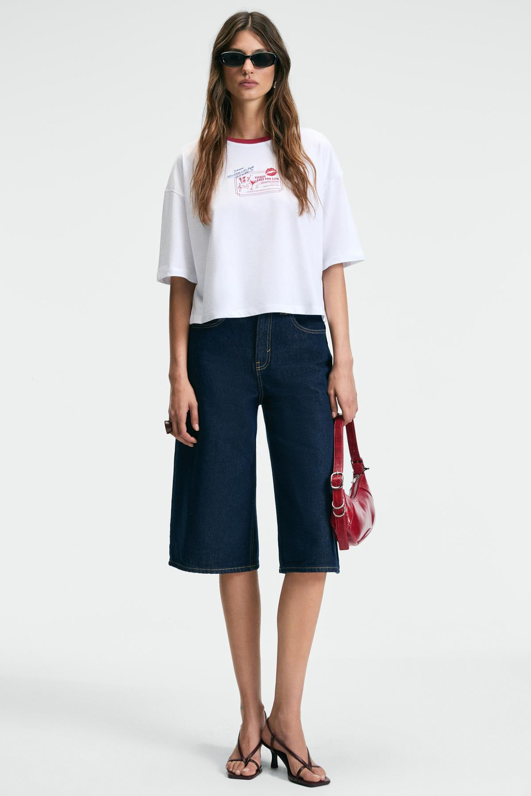 ARMELIA Kadın Bisiklet Yaka Düşük Omuz Önü Baskı Ve Nakış Detaylı Relaxed Beyaz T-Shirt