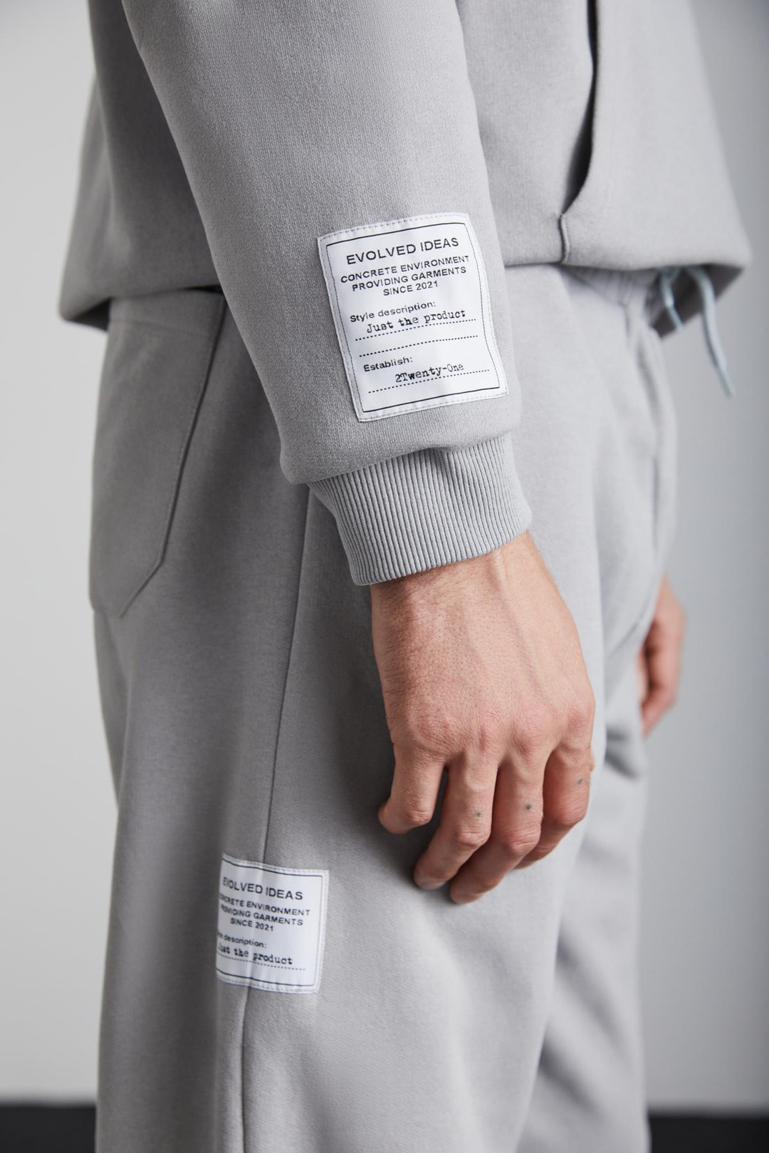 ASHBOURNE Erkek Oversize Fit Kanguru Cepli Lastikli Paça Kol Etiket Detaylı Gri Eşofman Takımı