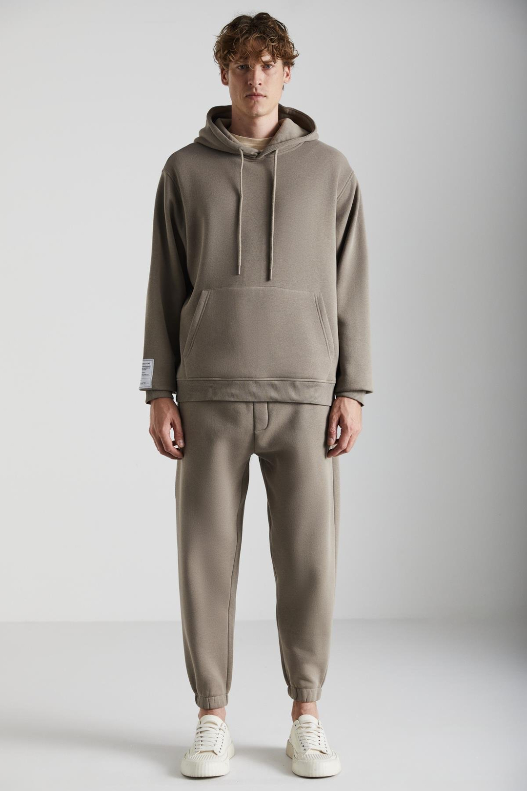 ASHBOURNE Erkek Oversize Fit Kanguru Cepli Lastikli Paça Kol Etiket Detaylı Vizon Eşofman Takımı