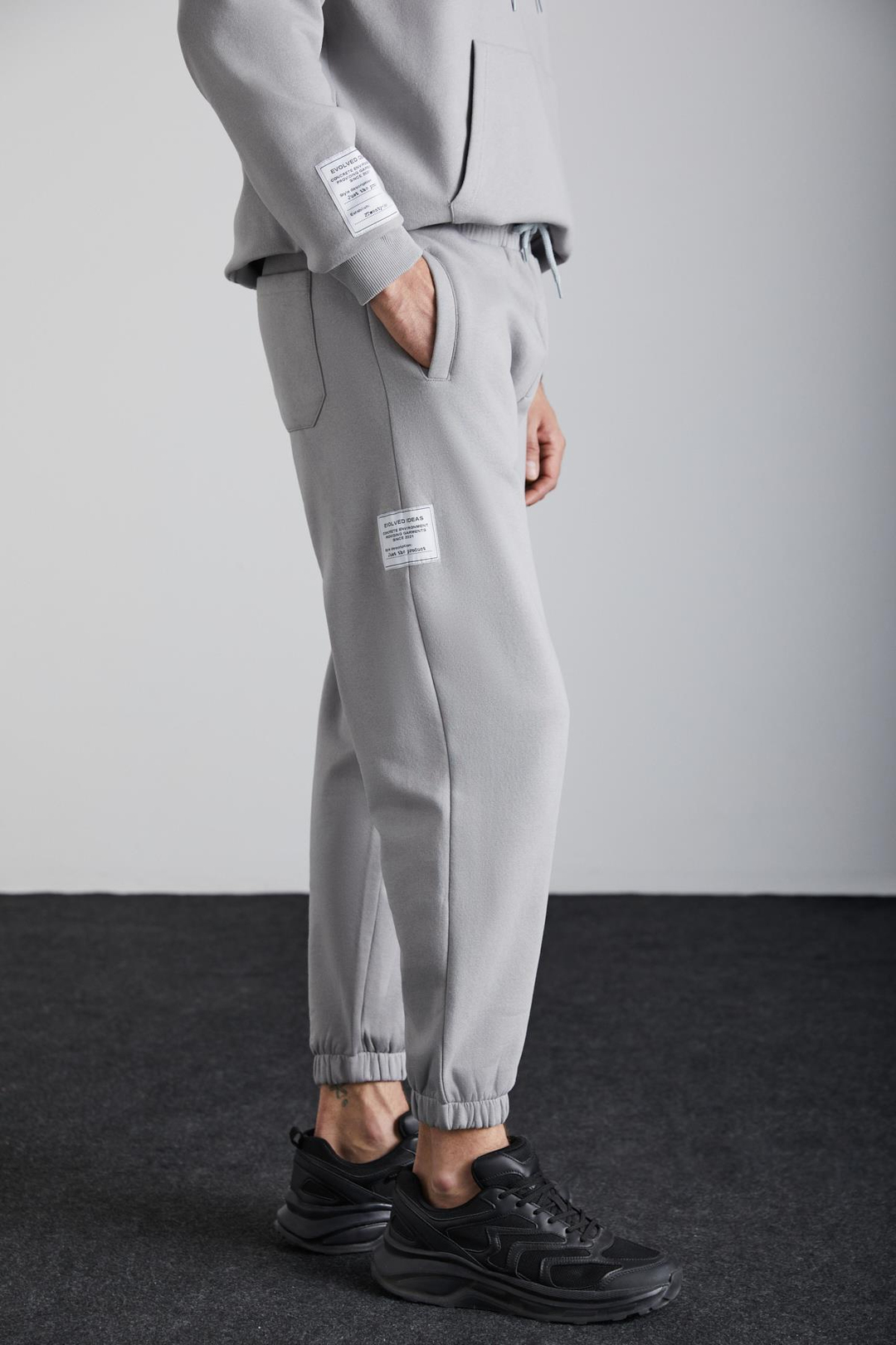 ASHBOURNE Erkek Oversize Fit Kanguru Cepli Lastikli Paça Kol Etiket Detaylı Gri Eşofman Takımı
