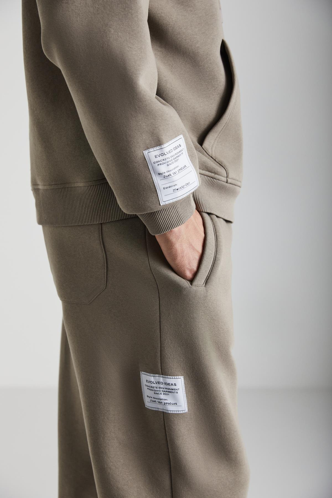 ASHBOURNE Erkek Oversize Fit Kanguru Cepli Lastikli Paça Kol Etiket Detaylı Vizon Eşofman Takımı