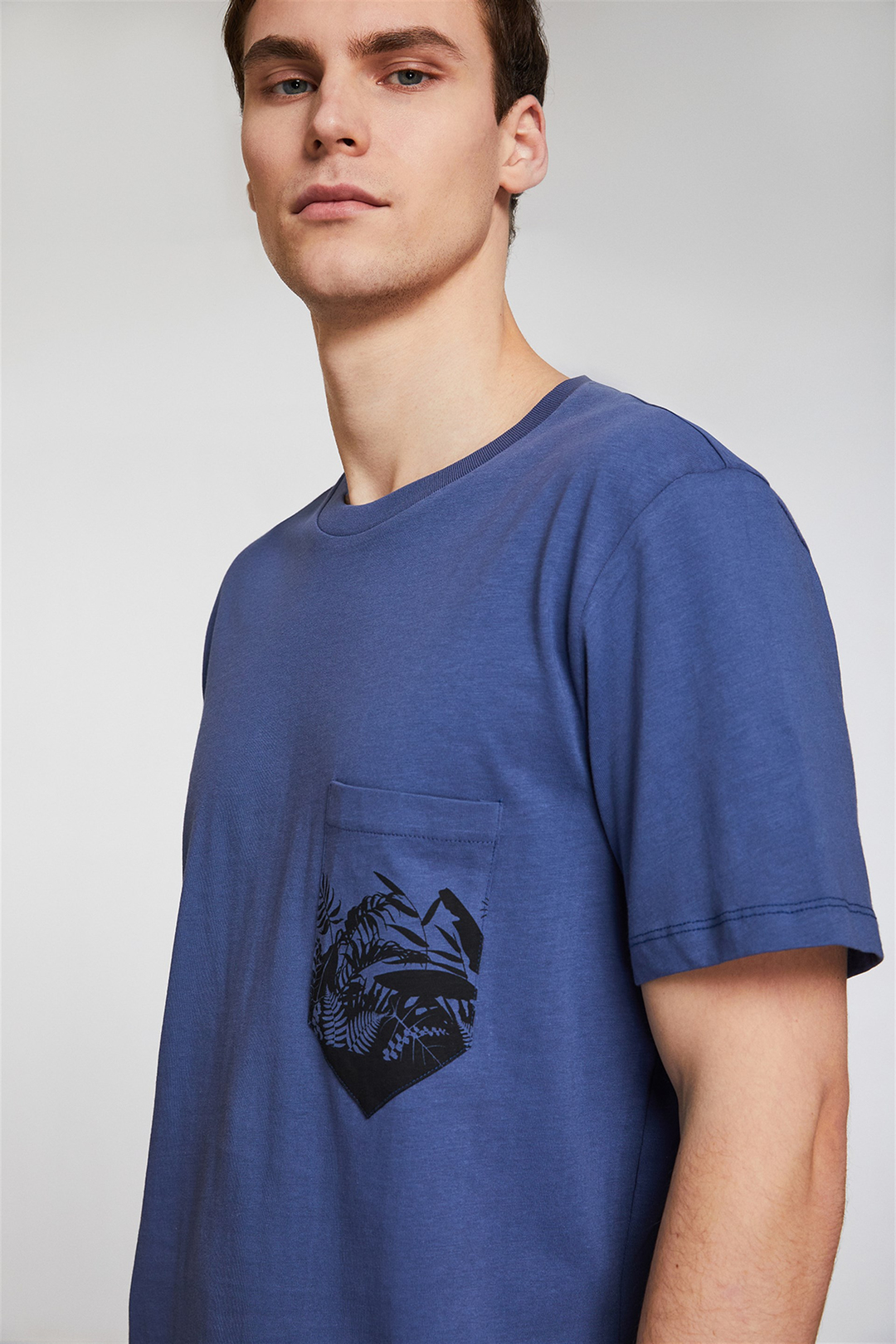 ASHER Erkek İndigo Mavi Baskılı Yuvarlak Yaka Comfort Fit T-Shirt