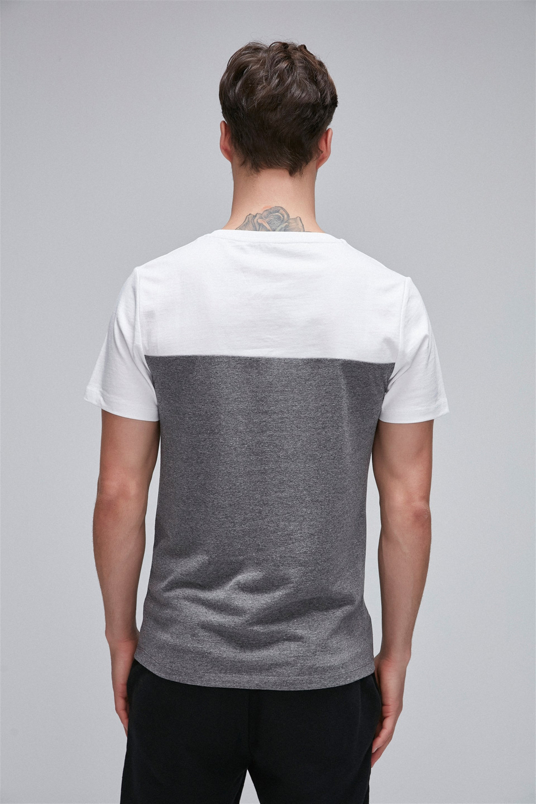 AYDEN Erkek Antrasit Renk Bloklu Yuvarlak Yaka Comfort Fit T-Shirt